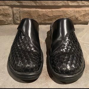 Clarks Black Leather Slip On - 9M